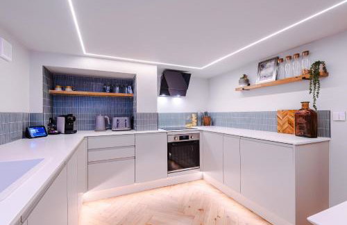 Opulent Oasis Large Luxury home sleeps 10 - Foto 54