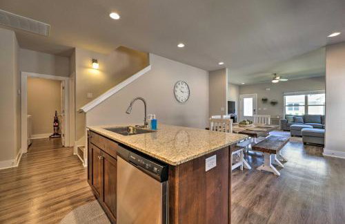 Fayetteville House Pool Access and Gas Grill! - Foto 9