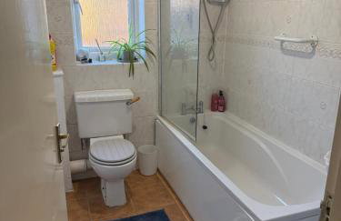 The Wright 1 bedroom place to stay large drive - Foto 7