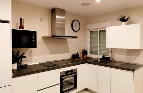 Elviria beach apartment in Marbella - Photo 5