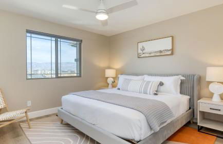 Desert Eden by Avantstay 6BR w/ Ensuite Backyard Oasis w/ Pool & Hot Tub! - Foto 54