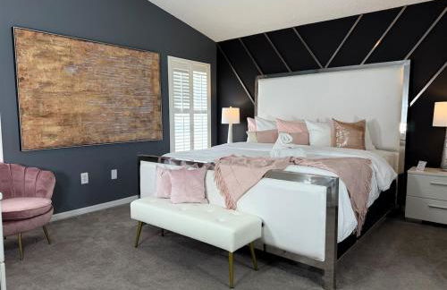 Near Disney, Private South Facing Pool, Star Wars Arcade Theater, 3 King Beds - Photo 4