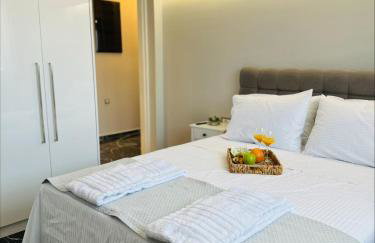 Flev's House with Jacuzzi & Rooftop BBQ - Photo 8