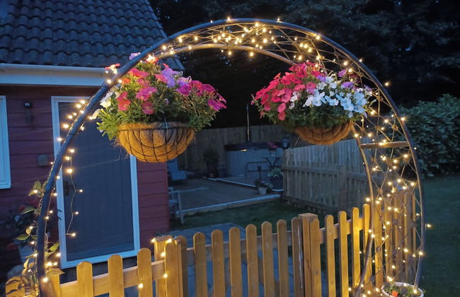 Romantic Chalet- Hot Tub- Games Room-stream-views - Foto 17