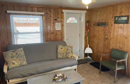 Cozy cabin #1 at Aspen Ridge Cabins - Photo 3