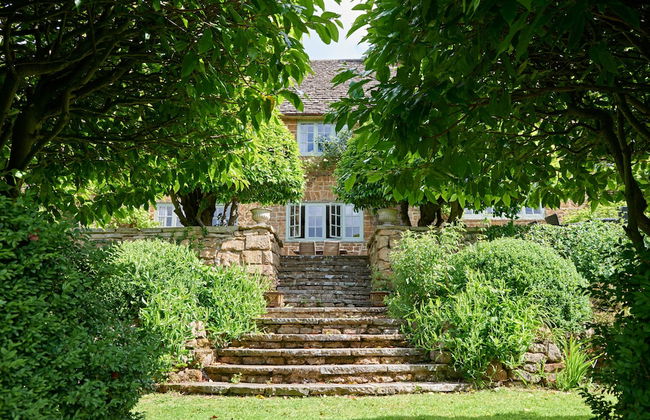 Drakestone House Manor With Breathtaking Cotswolds Views - Photo 34