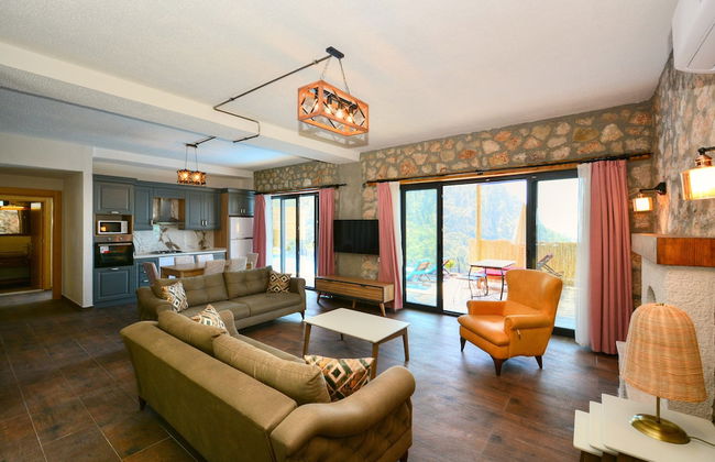 2 Bedroom Private Villa With Infinity Pool and Sea View - Photo 11