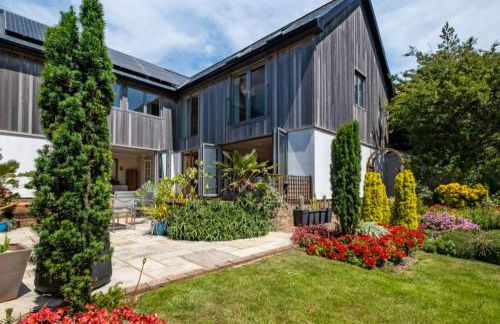 Stunning 5-bed 3-bath house close to the sea! - Foto 21