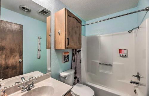 Hike, Golf and Explore Ruidoso Retreat with Deck! - Foto 21