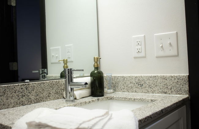 Stunning 4-BR Houses with On-Site Pool - Foto 26