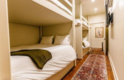 Newly Renovated, Cozy Mid-Lake Cabin Sleeps 10 - Foto 28