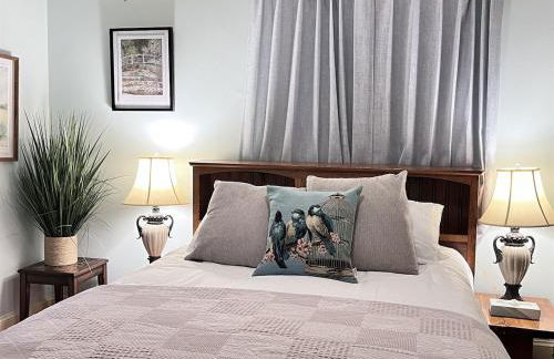 Big New England Family Home; walk to beach, shops - Foto 51