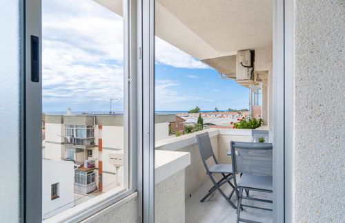 Penthouse - Sea Views & 5min to Beach - Fast WiFi - AC - Foto 25