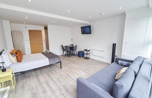 Promo Rate - Comfy Islington Studio Flat near Upper Street, Highbury & Angel Station with FREE WiFi by NourNest Apartments - Foto 1