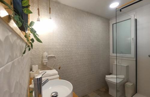 "Estudio con balcón" A 9 min en metro del centro de Sevilla - Foto 9