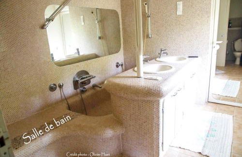 Villa spacieuse à Crastes avec piscine privée et vue montagne - Photo 22