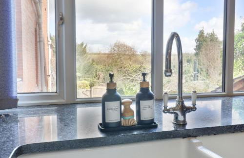 Red House - Photo 11