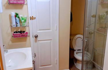 Charming Private 1BR Apartment with Easy NYC Access - Foto 18