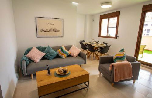 Modern penthouse with parking, at the foot of the tram - Foto 5