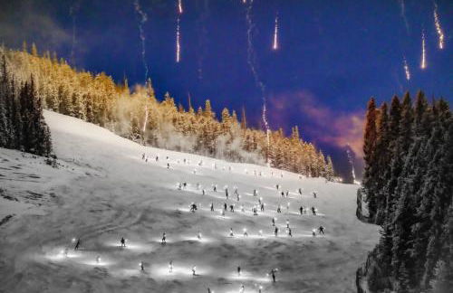 Stunning Mountain Retreat with View and Private Hot Tub - Foto 43