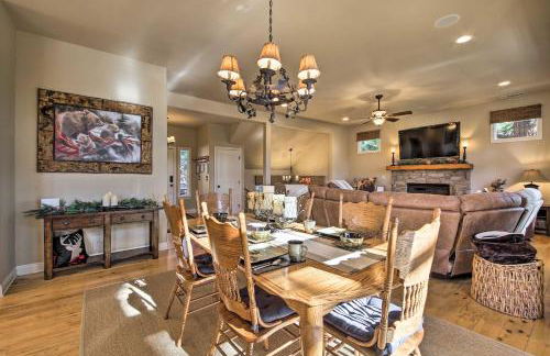 Sugar Bear Lodge with Game Room - 5 Mi to Village! - Foto 7