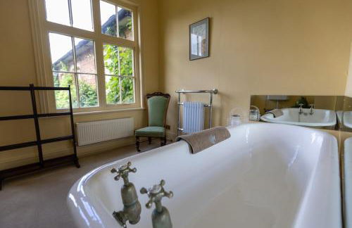 Belvoir Lodge - Sleeps 18 - Belvoir Castle - Photo 13