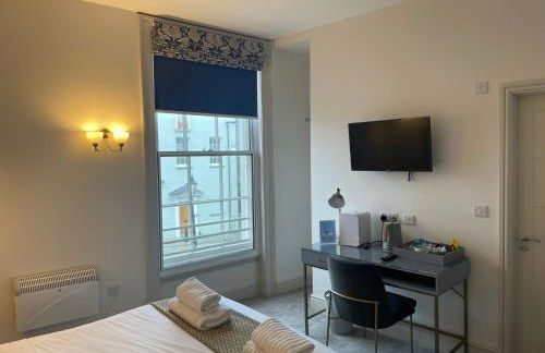 The Old Custom House - Photo 4