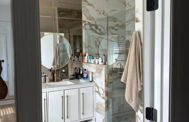 The Most Desired Summer Retreat with Private Pool Just 5 Minutes from the Beach - Foto 45