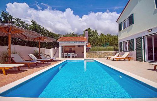 VILLA STOZAK, private heated pool, cinema room and sauna, 7 km from beach - Photo 1