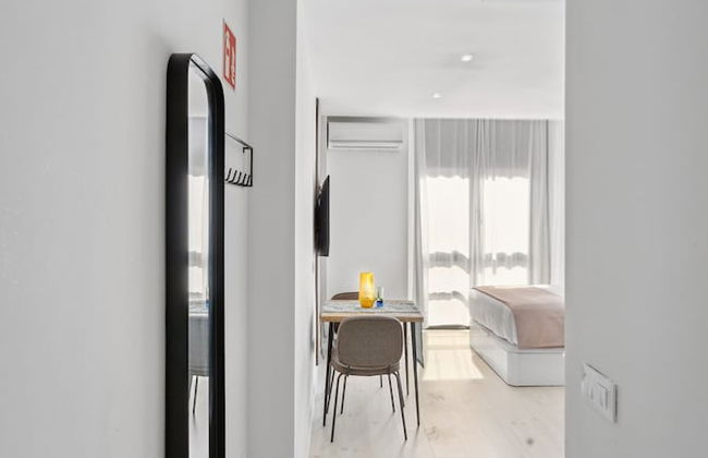 Limehome Madrid Calle de la Paloma - Photo 10