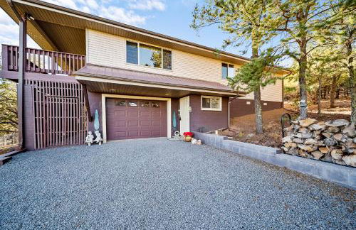 Breathtaking Cabin Backing the National Forest - Foto 59