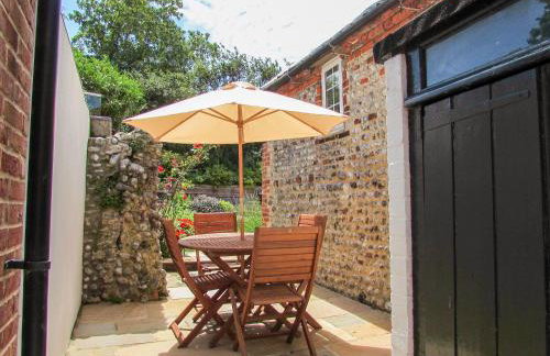 Beach Cottage - Photo 38