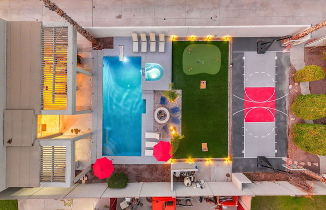 The Cardinal Walk to Stadium Pool Spa Sportcourt - Foto 1