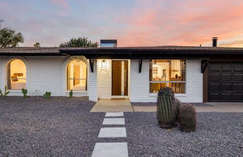 Modern Cactus Home - Luxe with Spa-baths Pool & Firepit - Foto 9