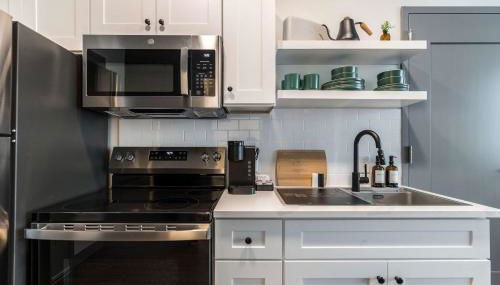 Light-Filled Stay with Etta James Flair - Foto 5