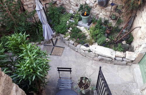 LA GARDE ADHEMAR, L'escalier Médiéval - Foto 24