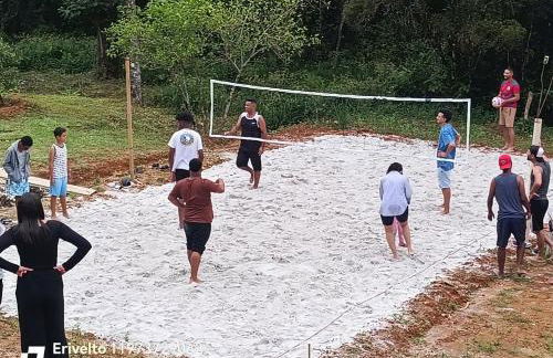 Sítio Refúgio e Paz - Churrasqueira, piscina, playground e quadra de areia para futevôlei e Beach tênis - Foto 4