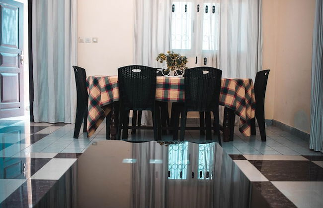 Odza, Modern Apartment, 3 Bedrooms, Private Parking - Foto 12