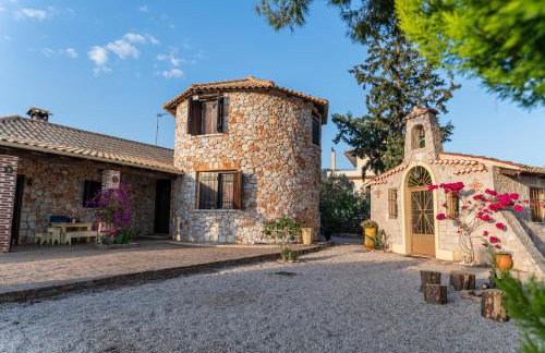 Vintage Stone House Where Calm Lives - Photo 4