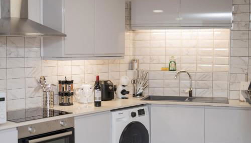 Game-Night Apartment Walk to Wolverhampton Centre - Foto 5, stove