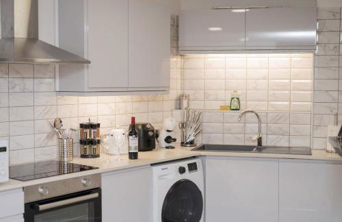 Game-Night Apartment Walk to Wolverhampton Centre - Foto 5