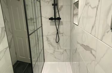 The Cwtch, Log Fire, Sleeps 6, Nr Zip World, Brecon and Bike Park Wales - Photo 29