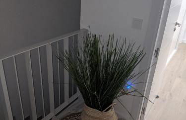 CASA LA PLAYA-CONIL Vacaciones de Lujo en Conil con Todas las Comodidades NETFLIX-HBO-DISNEY-CANALES DE FUTBOL-WIFI ALTA VELOCIDAD-SMART TV 65"-ALEXA - Foto 21