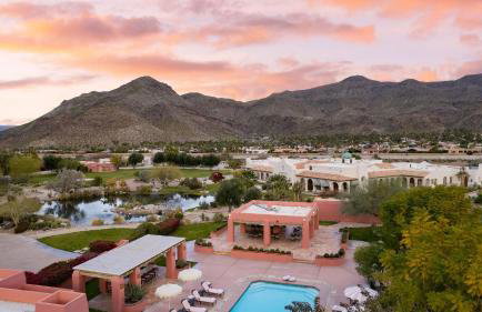 The Pond Estate by Avantstay Maximalist Designer Compound w/ 2 Casitas, Indoor + Outdoor Pools, Tennis Court, & Gorgeous Mountain Views 12k Sqft - Foto 15