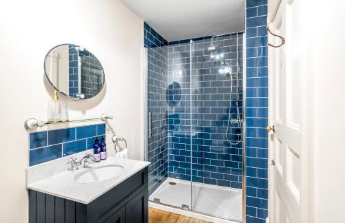 Beccles Georgian Mansion l 9 Bedrooms, Hot Tub & Parkland - Foto 31