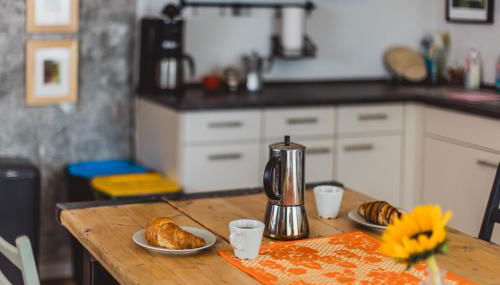 Charmanter Altbau zwischen Altstadt und Klinikum mit Parkplatz - Foto 4