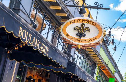 Stay Portland - The Tiny Oasis Steps to Local Coffee & Restaurants - Photo 54