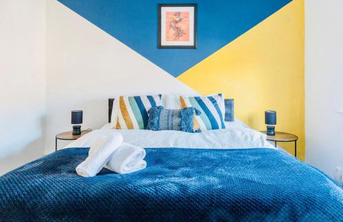 Cozy 3-Bed Retreat Near Manchester Airport Ideal for Families & Groups - Foto 3