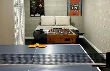 15 Minutes to Asheville! Spacious 7BR Luxury Home | Pool | Hot Tub | Game Room - Foto 61