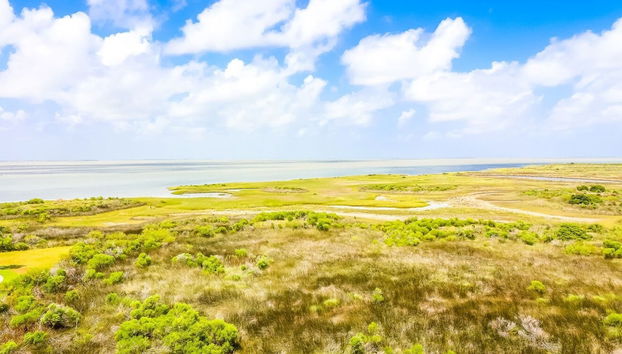 Resort Living on the Bay 2 bed 2 Bath Gorgeous Views Heated Infinity Pool Beach Access - Foto 3, Habitación